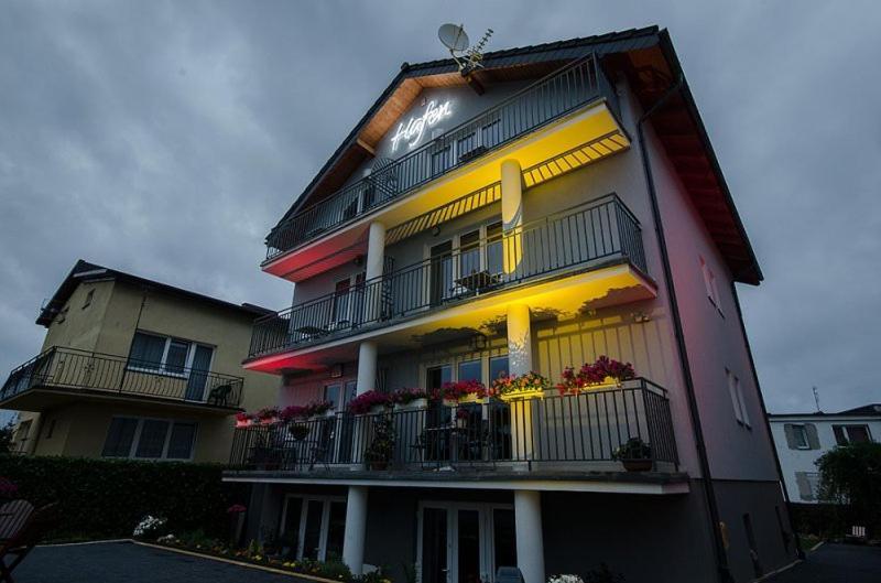 Pokoje Goscinne Hafen Guesthouse - Władysławowo Zewnętrze zdjęcie